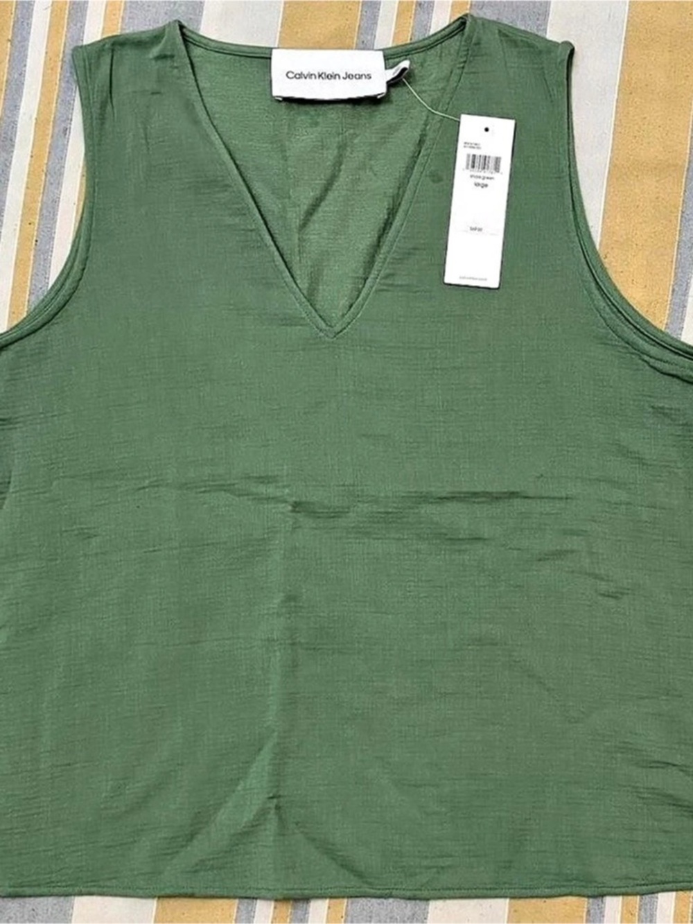 Calvin Klein Jeans V-Neck Tank Top in Green Size Large NWT